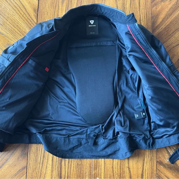 Rev’it Men’s Motorcycle Summer Riding Jacket - Picture 8 of 8